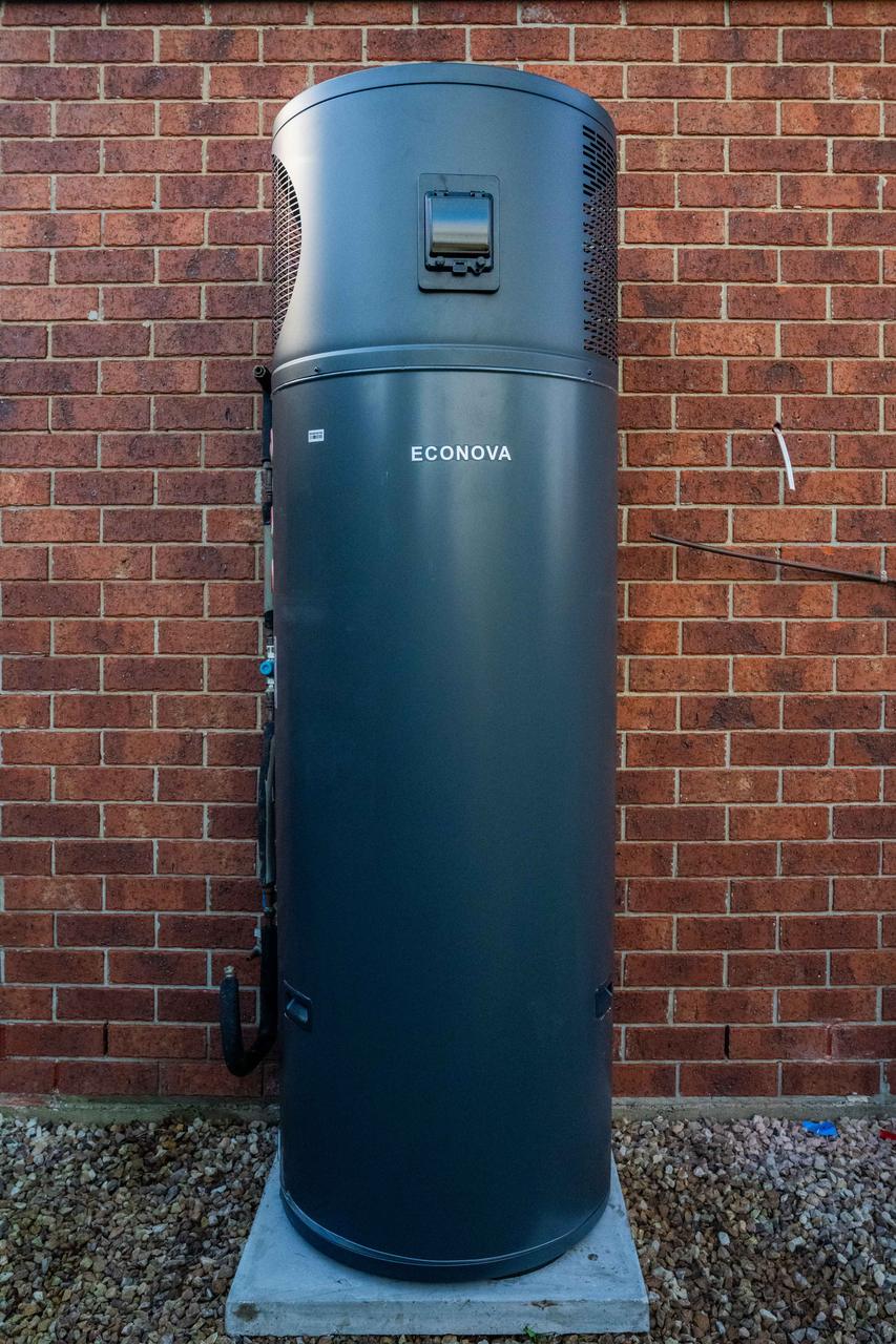 Goldsure heat pump hot water install