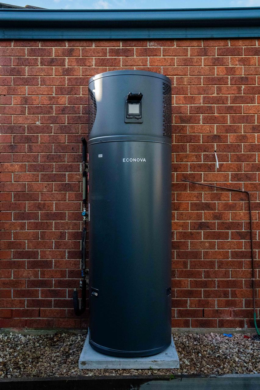 Goldsure heat pump hot water install