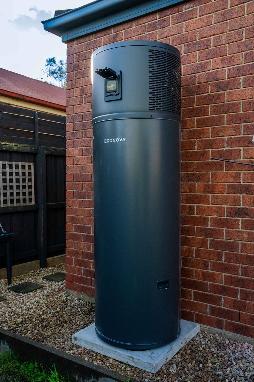 Goldsure heat pump hot water install